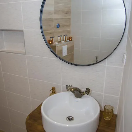 Old Mill Apartment *